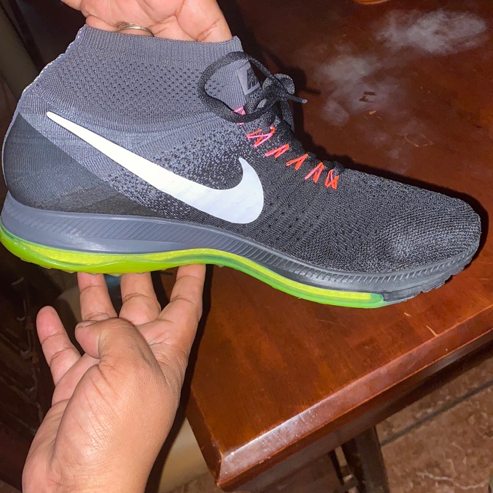 Nike Shoes run fast - Picture 2 of 6